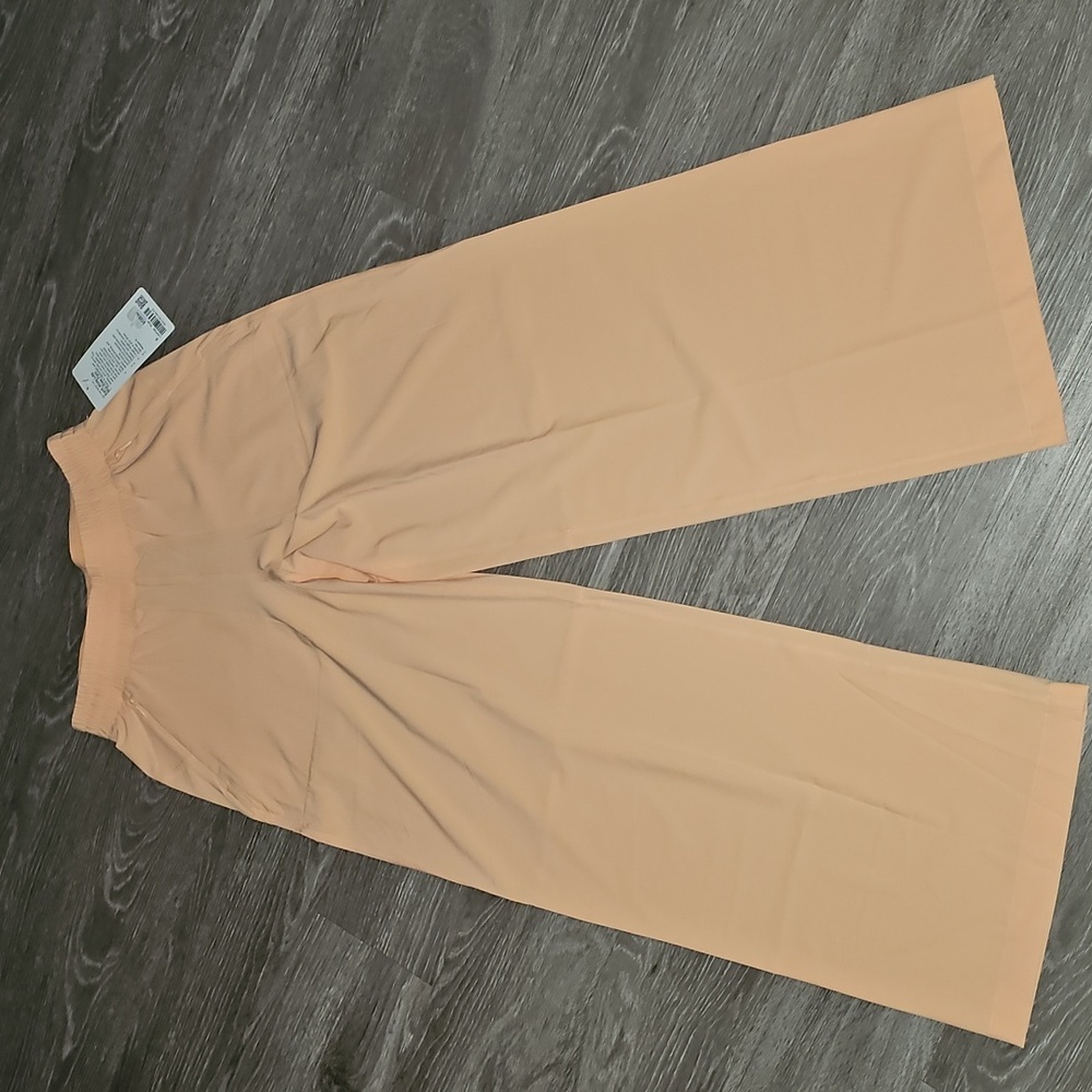 Lululemon Wide Leg Mid Rise Pant Sz 6!Nwts, Peach Bellini!!! Inseam Is "31